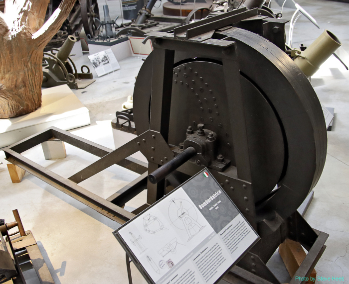 Bombardatrice grenade thrower