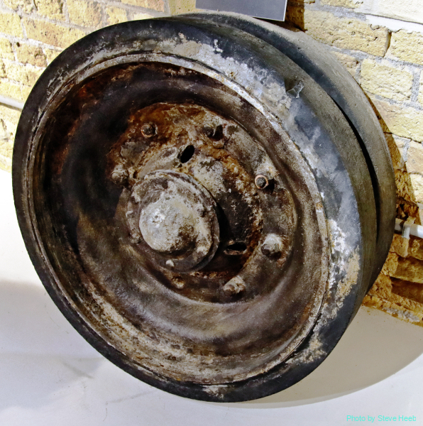 Cromwell road wheel