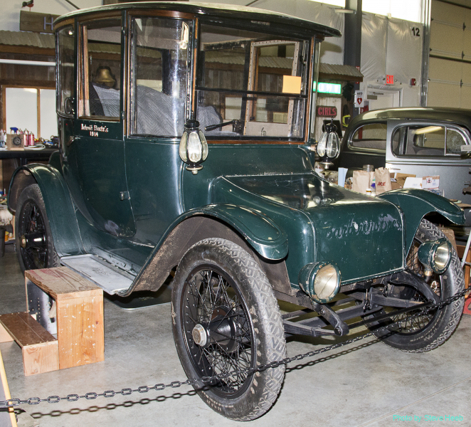 1914 Detroit Electric Model 63