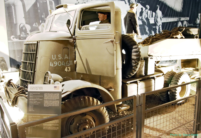 Federal Tractor Type 94x43 (G-513)