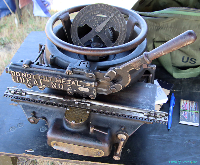 Ideal Stencil Machine