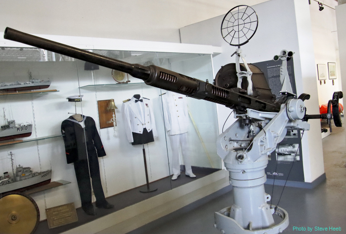 Oerlikon 20mm anti-aircraft cannon (multiple)