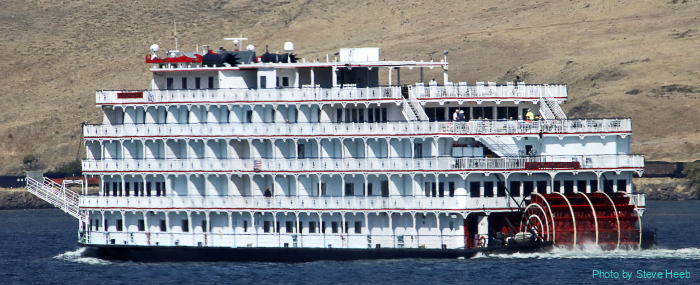 Paddlewheeler "American Pride"