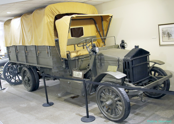Pierce Arrow 1919 Model R9 3-ton Truck