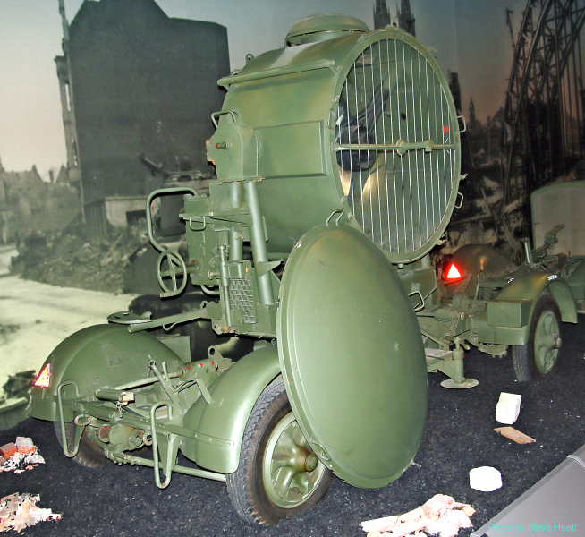 German 150cm Searchlight