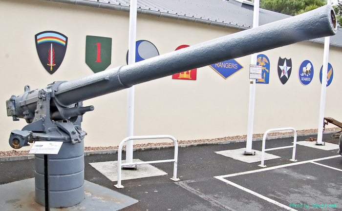 Vickers 102mm Naval gun